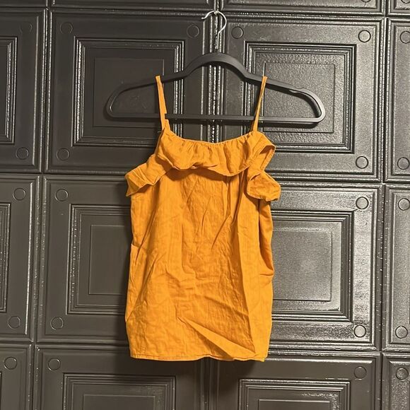 Old Navy Ruffle top - Picture 1 of 2